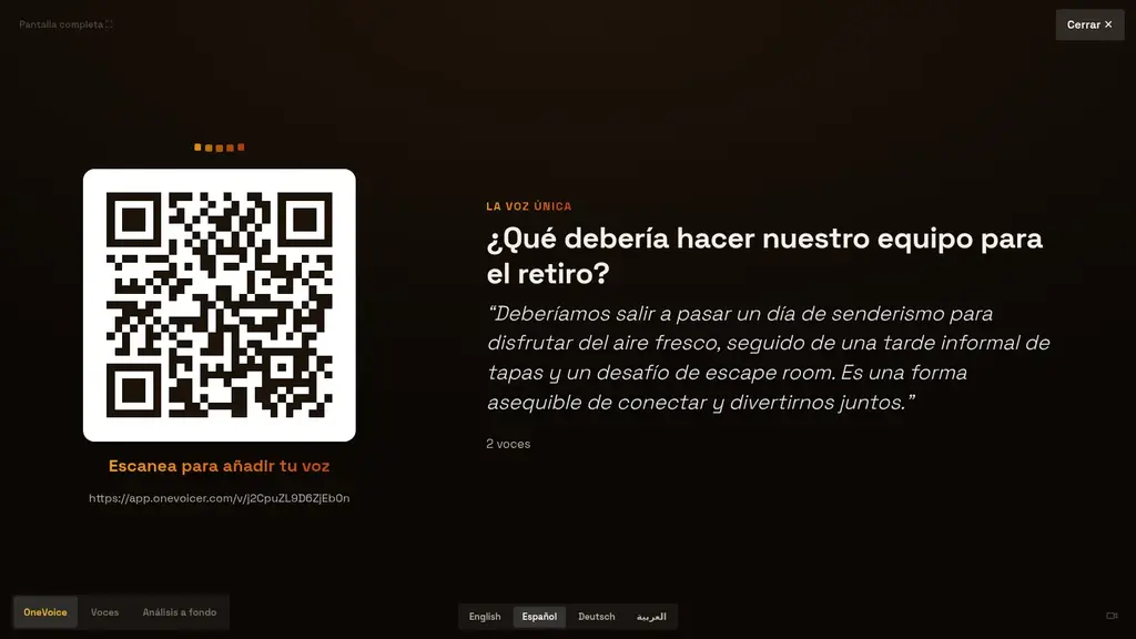The stage flipped to Spanish: the QR code on the left, the question and the one voice in Spanish on the right, the mode strip at the bottom left, and a row of language names at the bottom centre with Español selected.